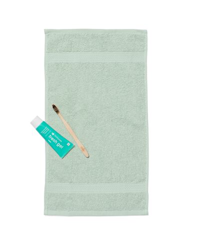 petite serviette - 30 x 55 cm - qualité épaisse - vert poudré vert clair petite serviette - 5210079 - HEMA