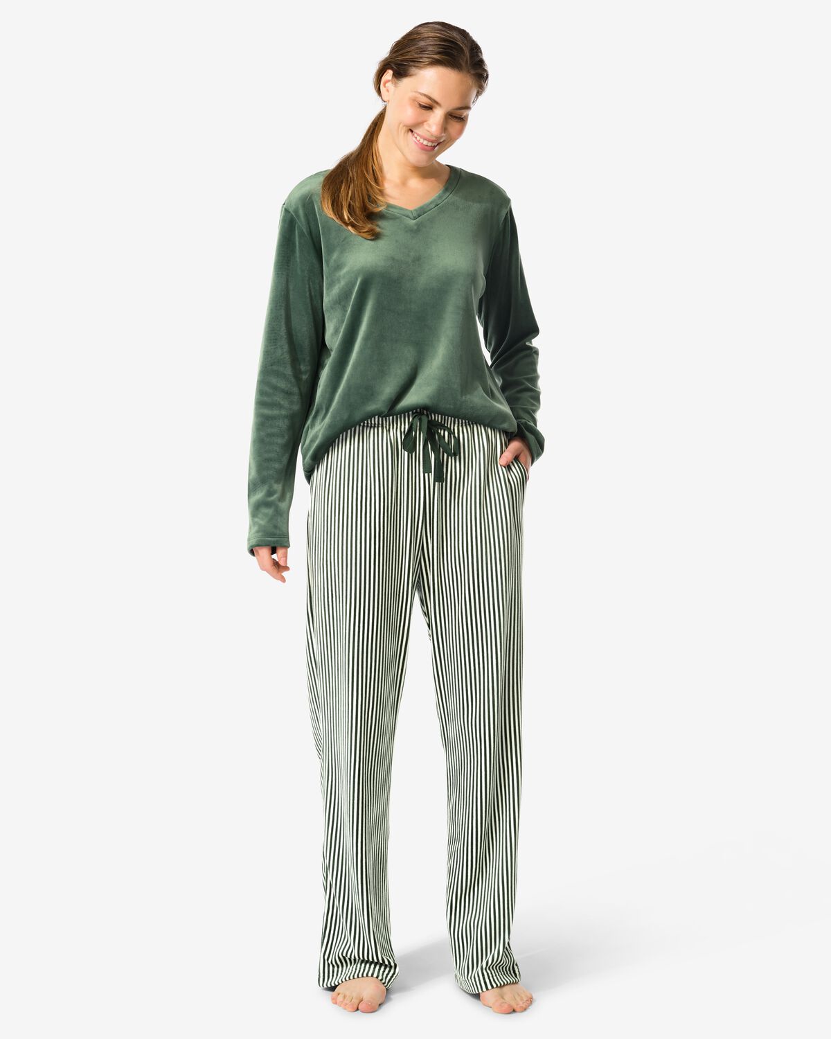 ensemble de pyjama pour femme en velours avec pantalon rayé vert - 202035.0 - HEMA