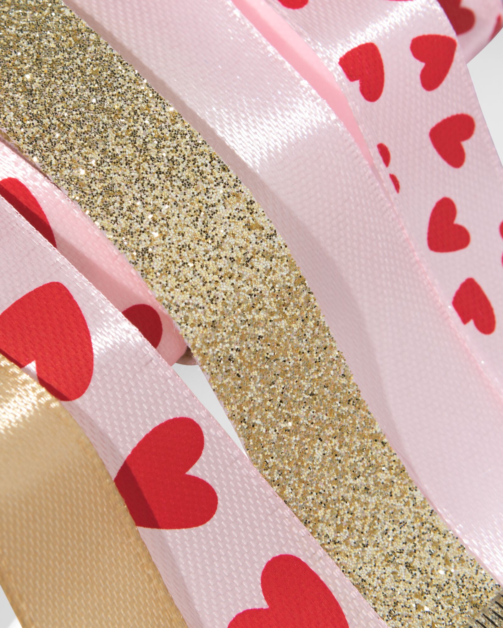 ruban 3 m satin coeur - 5 pi&egrave;ces - 14793313 - HEMA