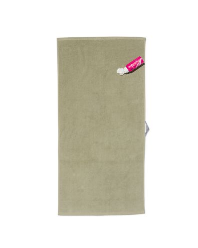 serviette de bain 2&egrave;me vie coton recycl&eacute; vert clair vert clair - 1000031877 - HEMA