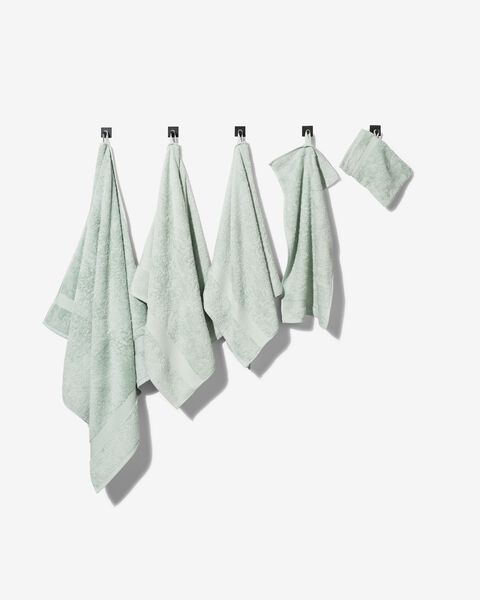 petite serviette - 30 x 55 cm - qualité épaisse - vert poudré vert clair petite serviette - 5210079 - HEMA