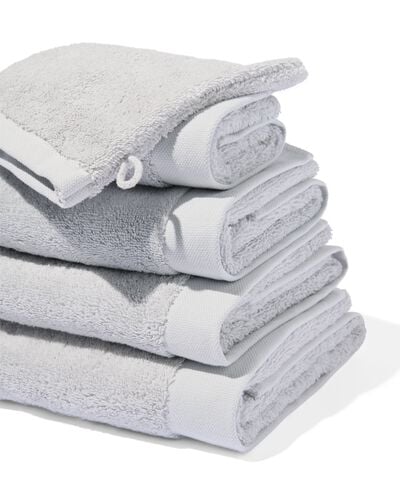 petite serviette ultrasoft 33 x 50 - gris clair gris clair petite serviette - 5207005 - HEMA