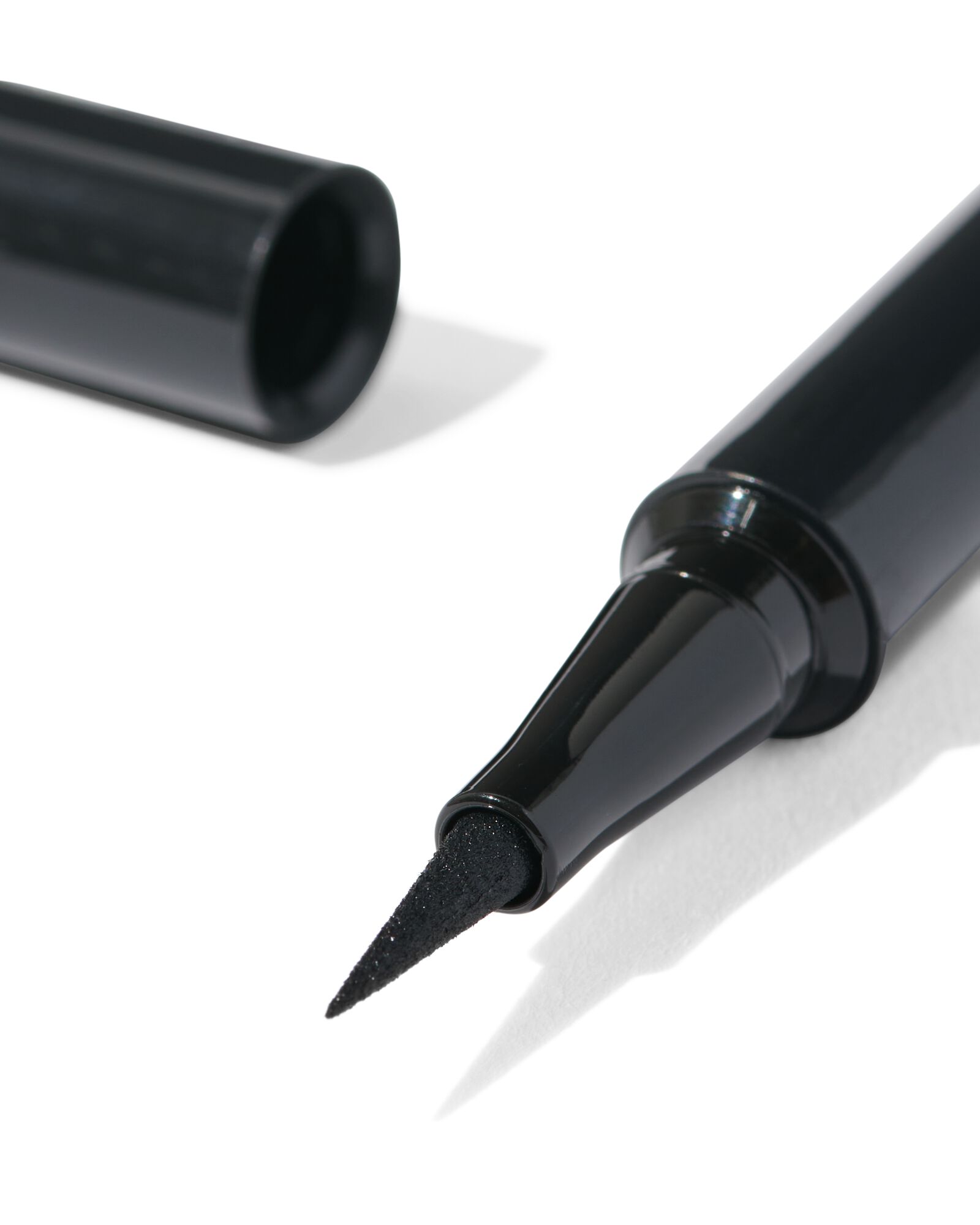 ultra fine eyeliner - 11210391 - HEMA