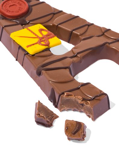 Lettre en chocolat d&eacute;cor&eacute;e &agrave; la main lait A 180g - 24417401 - HEMA