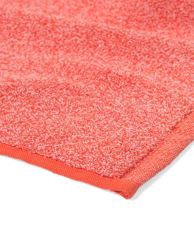 serviettes de bain - qualit&eacute; &eacute;paisse rouge serviette 70 x 140 - 5200271 - HEMA