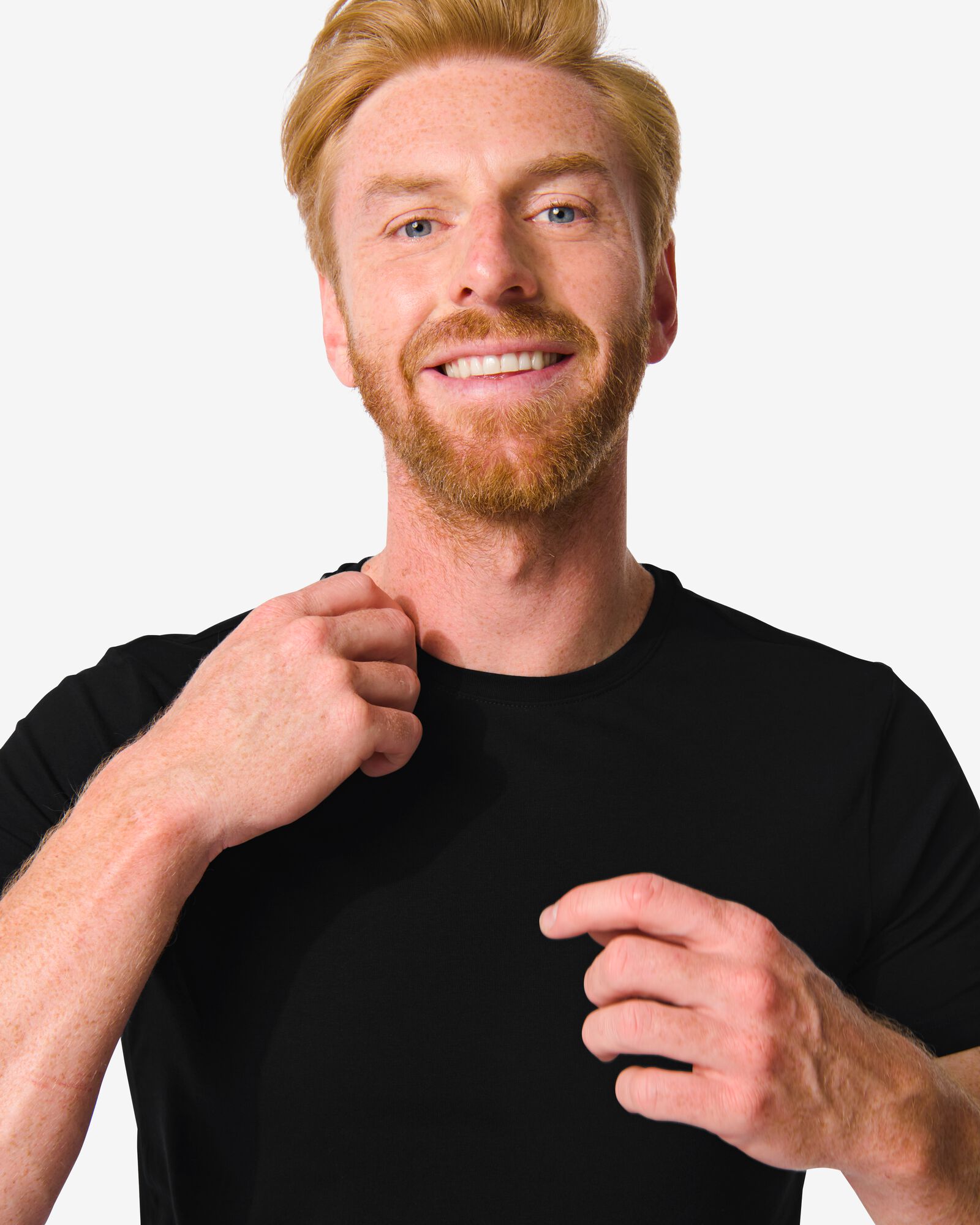 heren t-shirt slim fit o-hals zwart - 1000009942 - HEMA