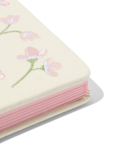 agenda scolaire 2026-2027 A5 &agrave; couverture matelass&eacute;e et fleurs  - 14505667 - HEMA