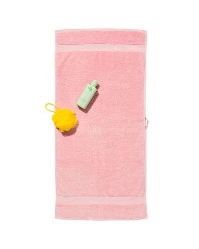 handdoeken - zware kwaliteit lichtroze handdoek 50 x 100 - 5282852 - HEMA