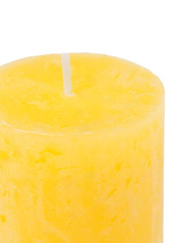 bougie rustique 5x11 jaune clair jaune 5 x 11 - 13502792 - HEMA