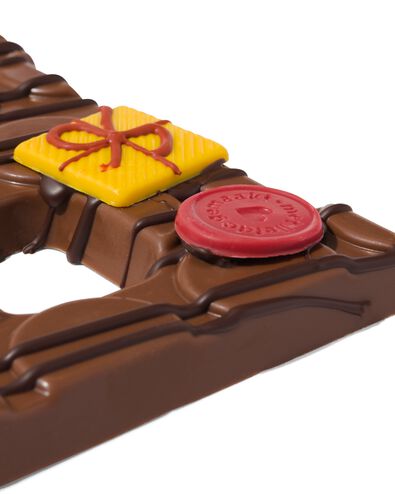 Lettre en chocolat d&eacute;cor&eacute;e &agrave; la main lait F 180g - 24427406 - HEMA