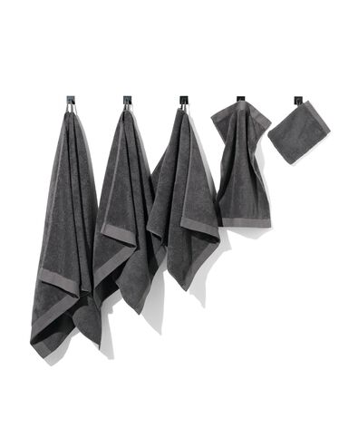 Duschtuch &ndash; 70 x 140 cm &ndash; extraweiche Hotelqualit&auml;t &ndash; dunkelgrau dunkelgrau Duschtuch, 70 x 140 - 5220033 - HEMA
