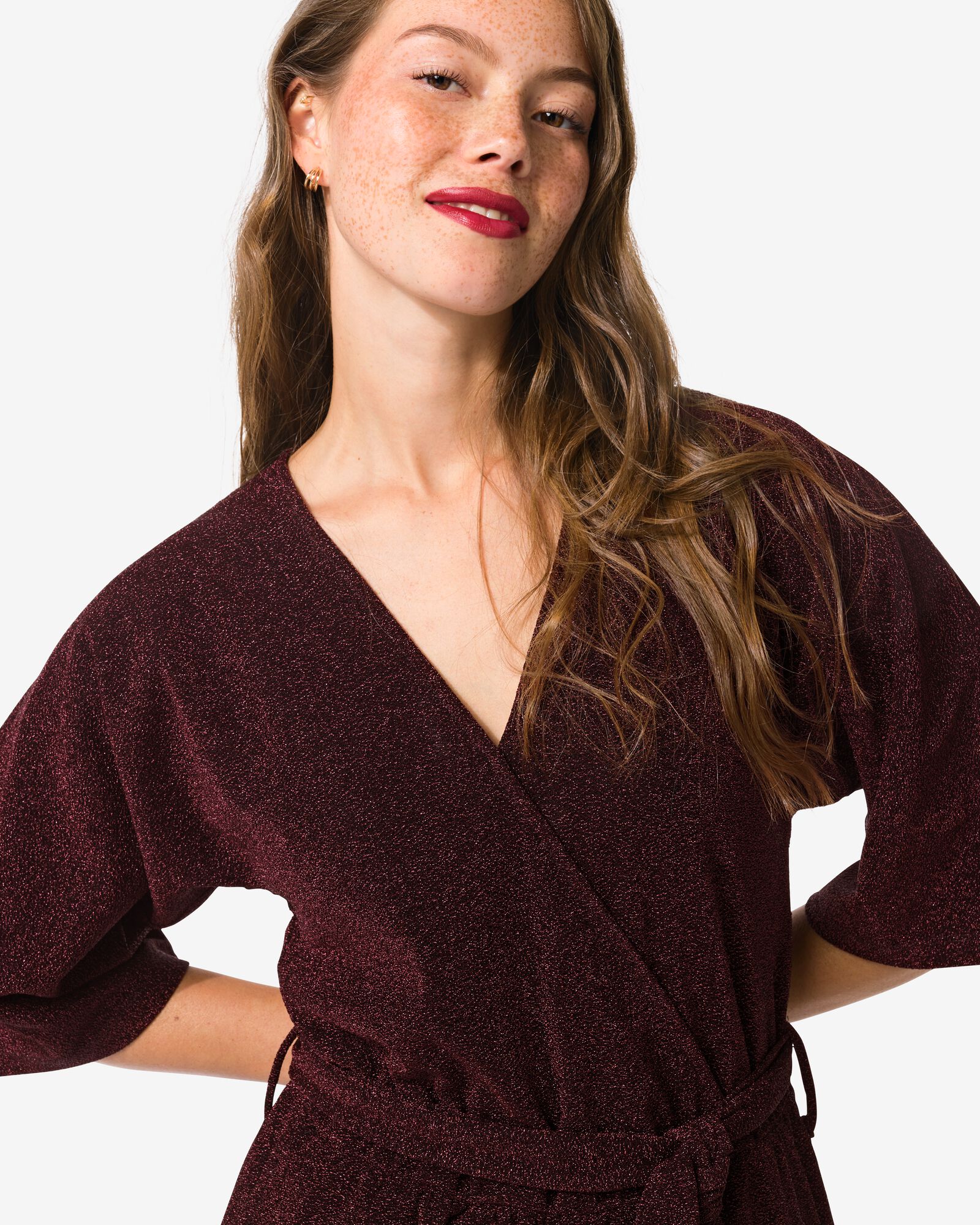 damesjumpsuit Esther met overslag glitter bordeauxrood - 36206140BURGUNDYRED - HEMA