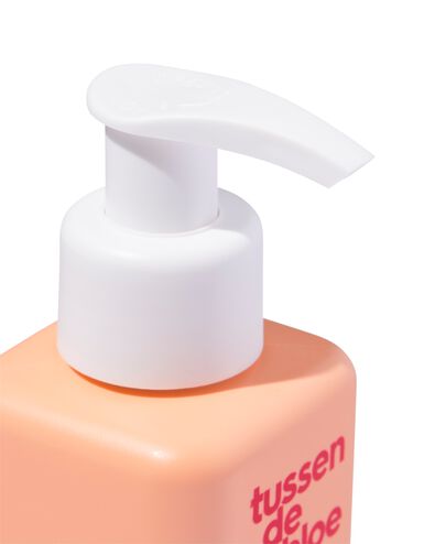 handcr&egrave;me tussen de bloemen 150ml - 11380009 - HEMA