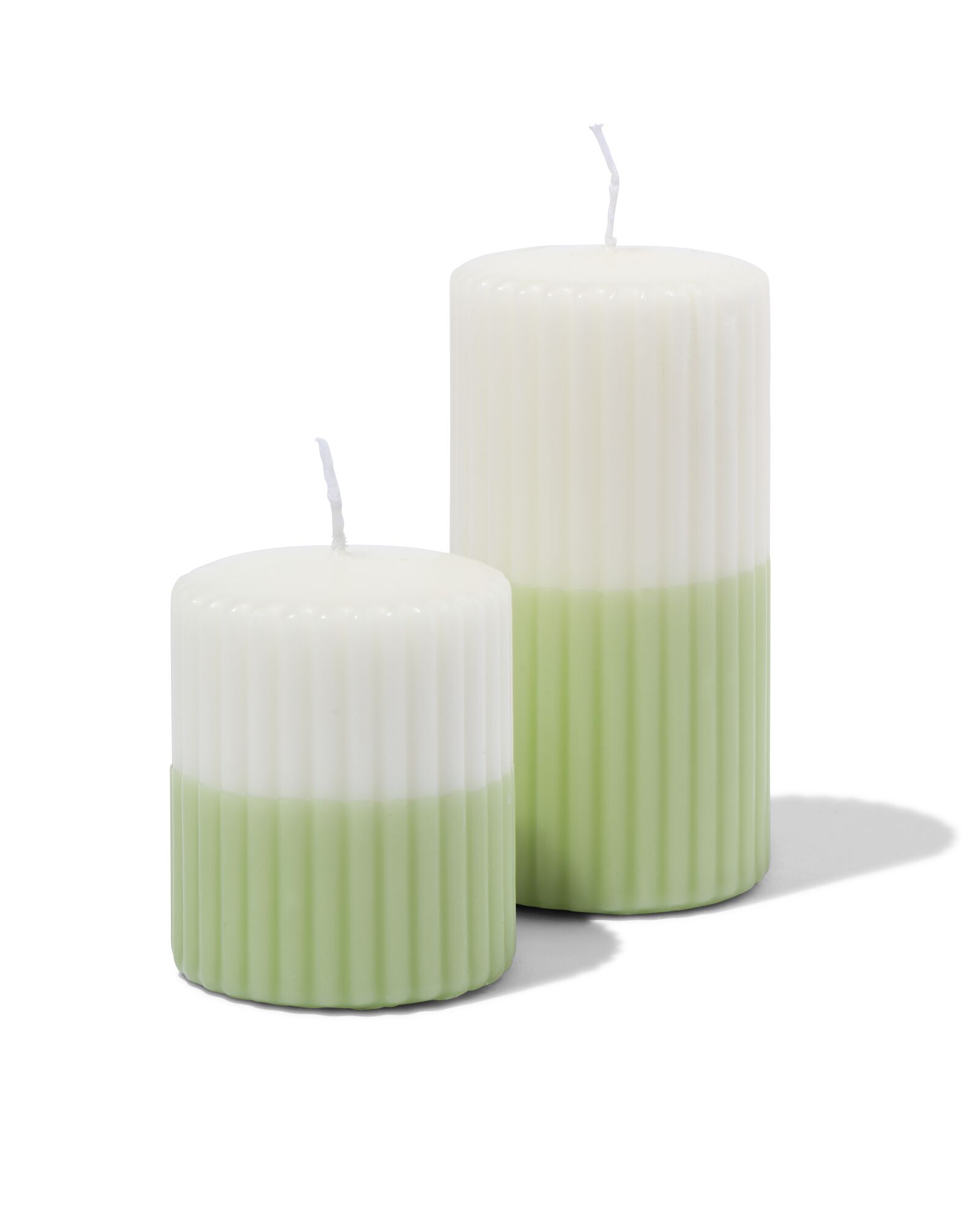 bougie cylindrique ⌀7 x 13 cm nervur&eacute;e ivoire-vert clair - 13509072 - HEMA
