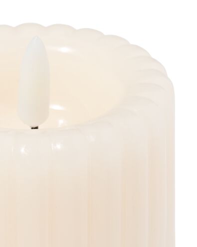 LED-Kerze, 7,5 &times; 10 cm, gerippt, Elfenbein - 13550089 - HEMA