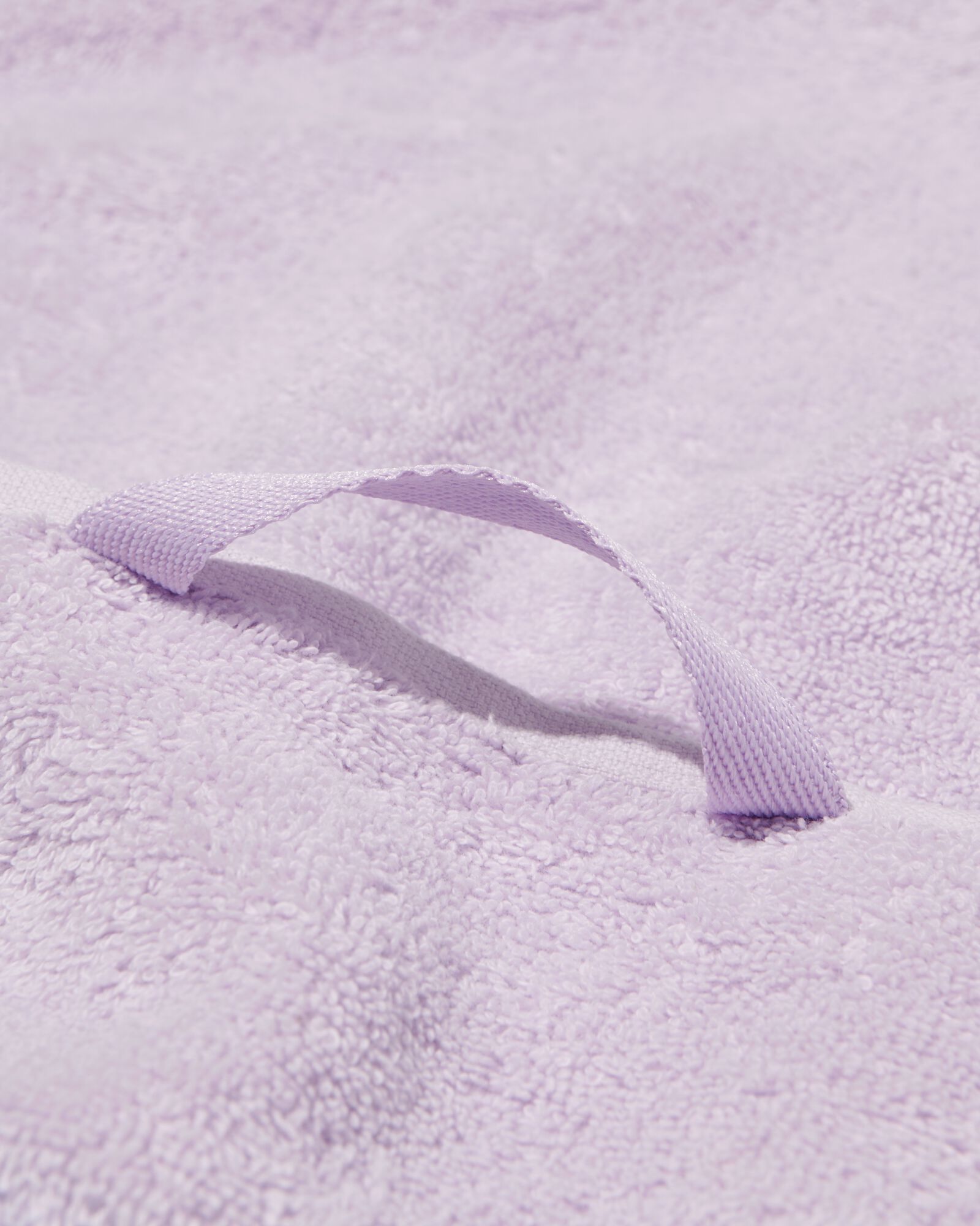 serviettes de bain - qualit&eacute; &eacute;paisse lilas serviette 60 x 110 - 5284603 - HEMA