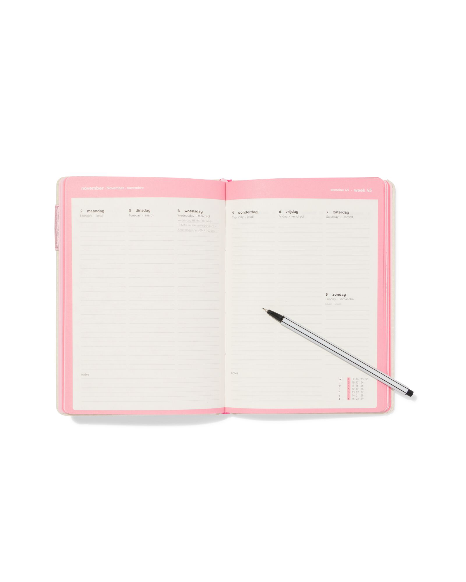 agenda scolaire 2026-2027 A5 &agrave; couverture matelass&eacute;e et fleurs  - 14505667 - HEMA
