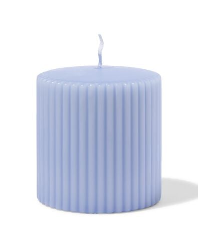 bougie cylindrique ⌀10x10cm nervur&eacute;e bleu clair - 13509064 - HEMA