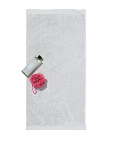 handdoek - 50 x 100 - hotel extra zacht - lichtgrijs lichtgrijs handdoek 50 x 100 - 5240071 - HEMA