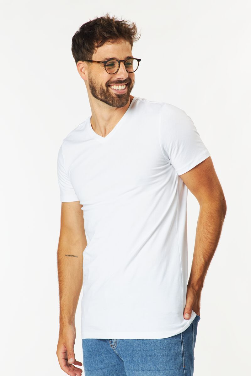 Herren-T-Shirt, Slim Fit, V-Ausschnitt , extralang weiß S - 34276863 - HEMA