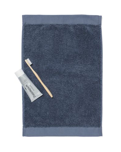 serviettes de bain - hôtel extra doux bleu moyen petite serviette - 5250356 - HEMA
