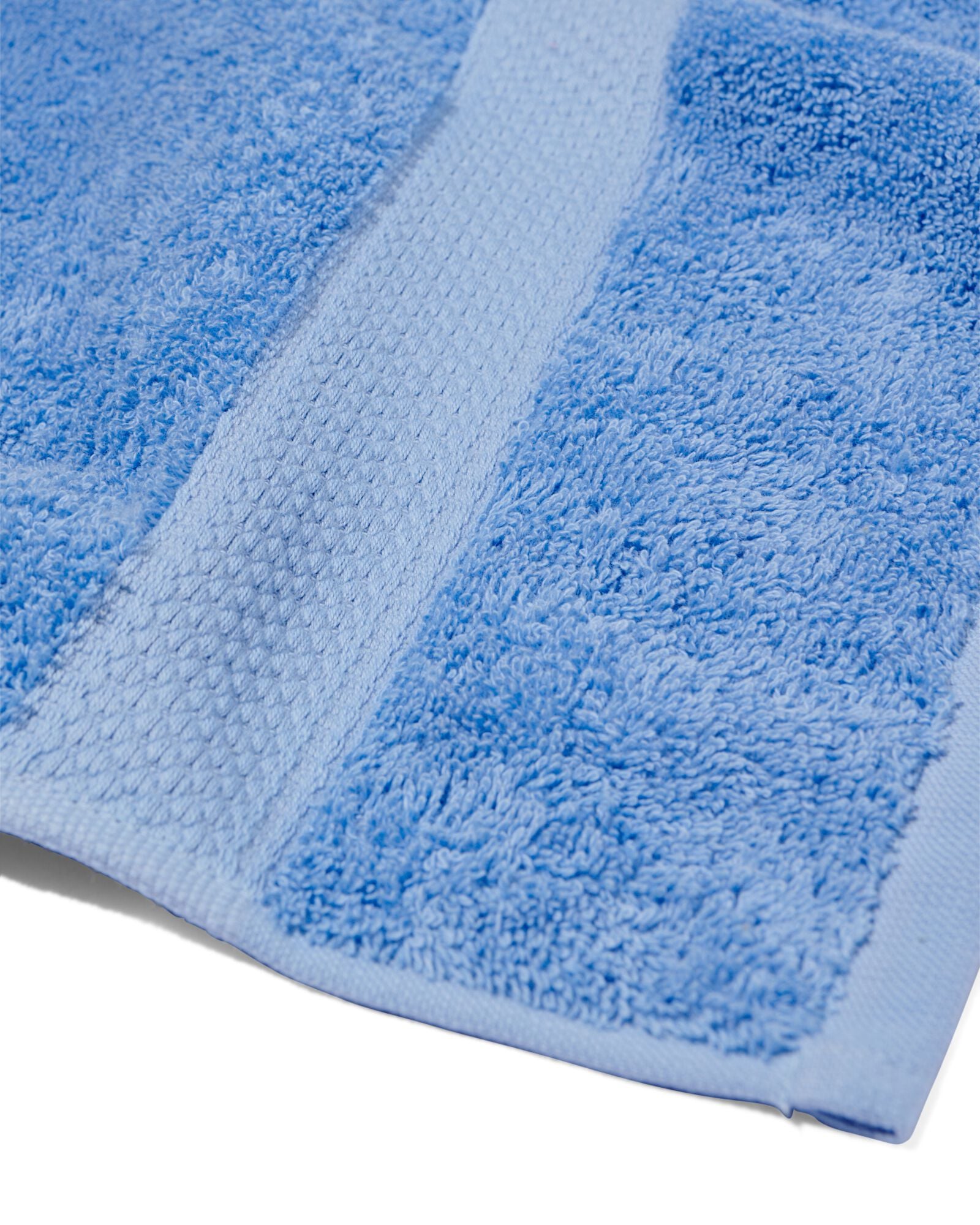 serviettes de bain - qualit&eacute; &eacute;paisse bleu vif serviette 70 x 140 - 5250386 - HEMA