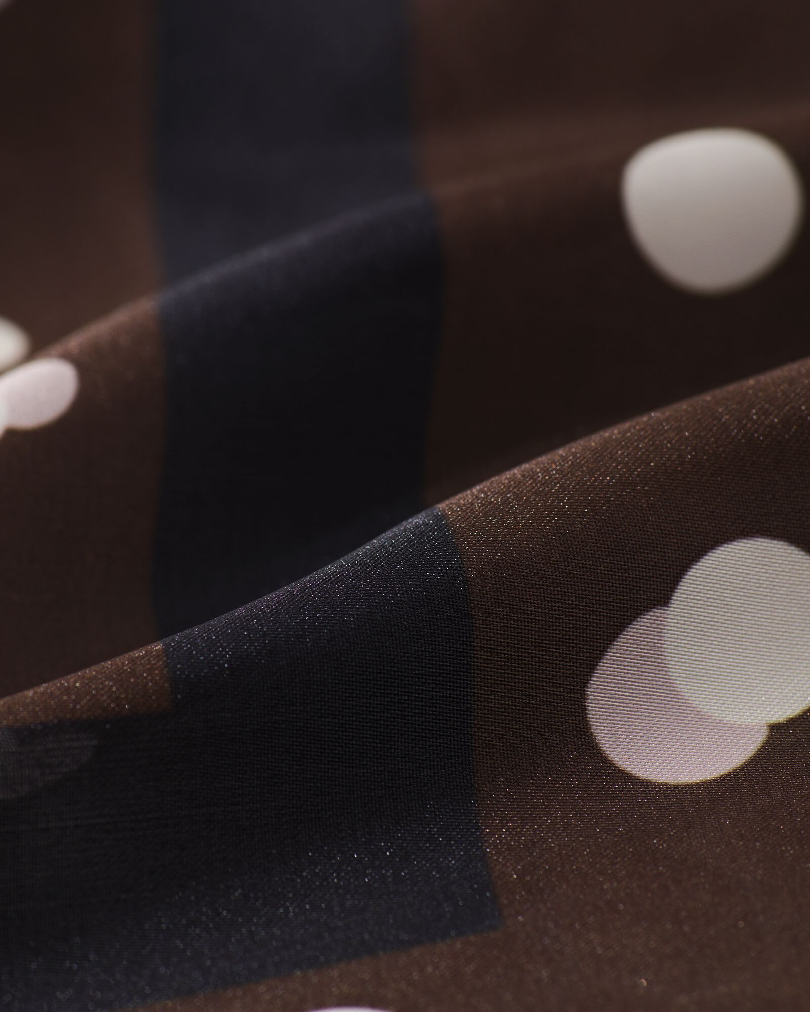 damessjaal 80x80cm satijn stippen bruin-zwart - 1760184 - HEMA