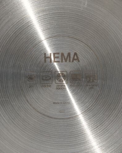 sauteuse avec couvercle &Oslash;28 cm Malm&ouml; sauteuse 28 cm Malmo - 80190036 - HEMA