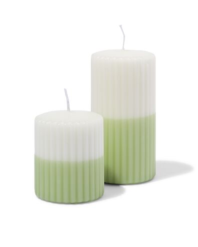 Stumpenkerze ⌀ 7 &times; 8 cm, Rippenstruktur, Elfenbeinfarben-Hellgr&uuml;n - 13509069 - HEMA
