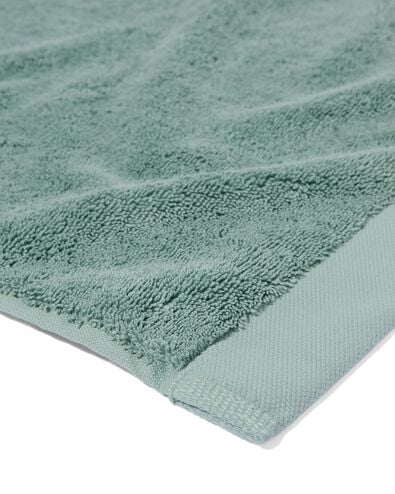 handdoeken - hotel extra zacht zeegroen handdoek 60 x 110 - 5284609 - HEMA