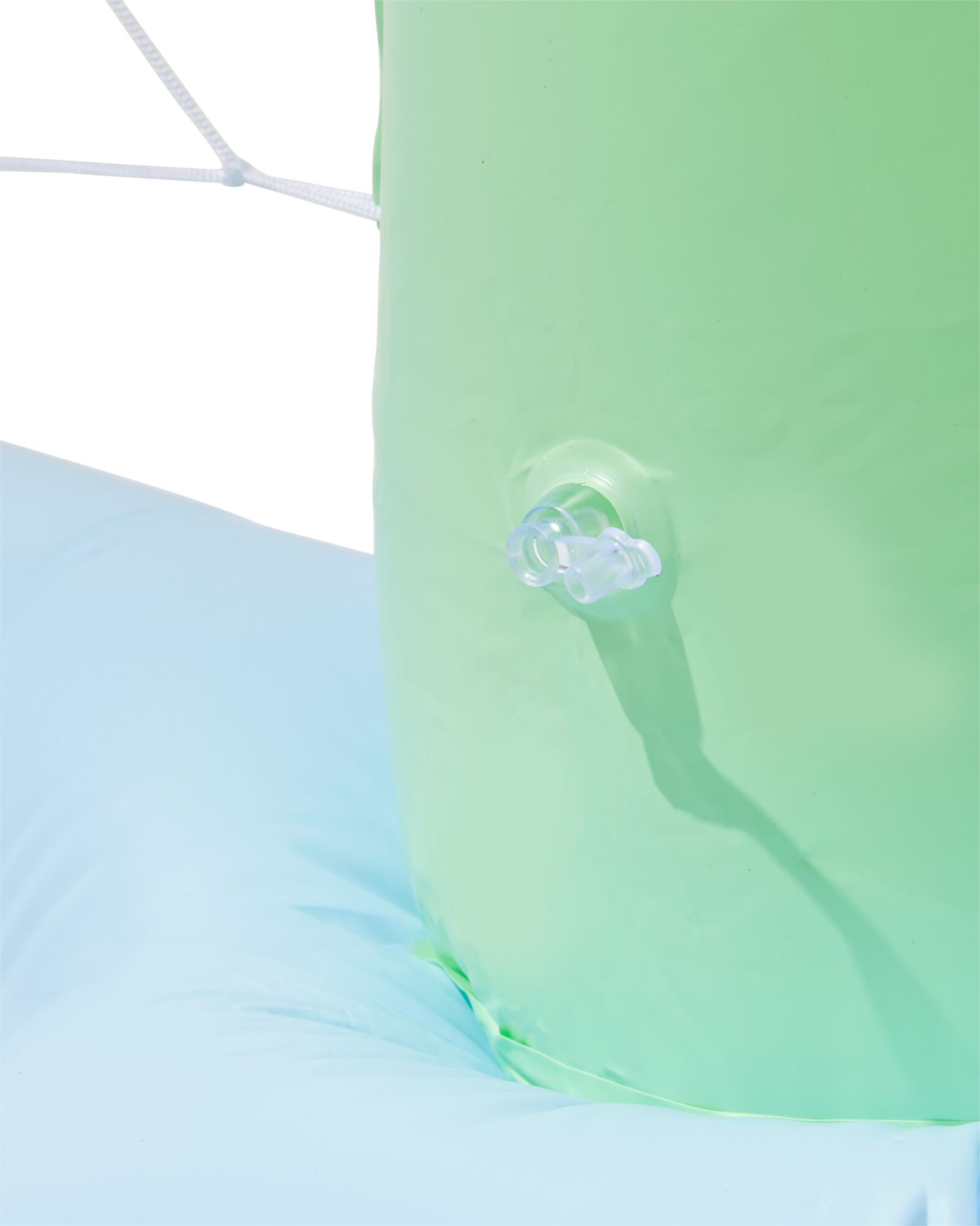 filet de volleyball gonflable 266,5 x 77 x 85 cm avec ballon &Oslash;34 cm - 15800361 - HEMA