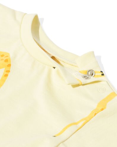 t-shirt bébé nouveau-né girafe jaune pâle jaune pâle - 33497710LIGHTYELLOW - HEMA