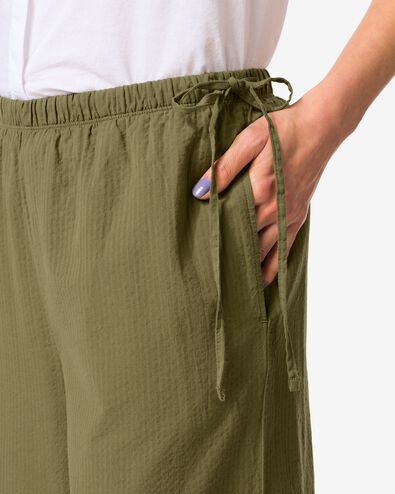 damesbroek Taylor wijd seersucker olijf olijf - 36204010OLIVE - HEMA