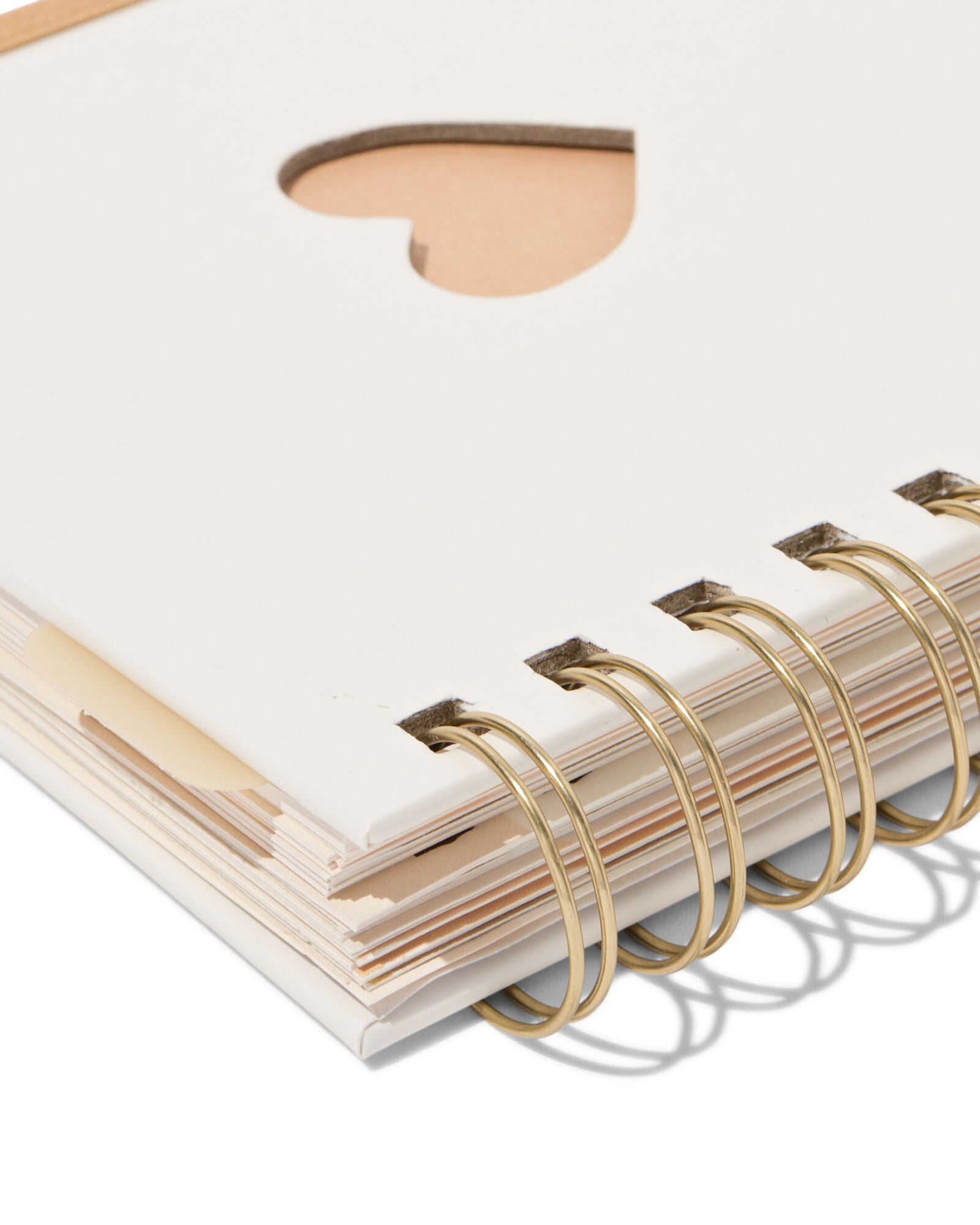 agenda scolaire 2026-2027 15,7x20,7cm c&oelig;ur - 14505665 - HEMA