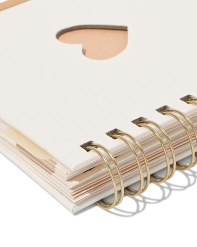 agenda scolaire 2026-2027 15,7x20,7cm c&oelig;ur - 14505665 - HEMA