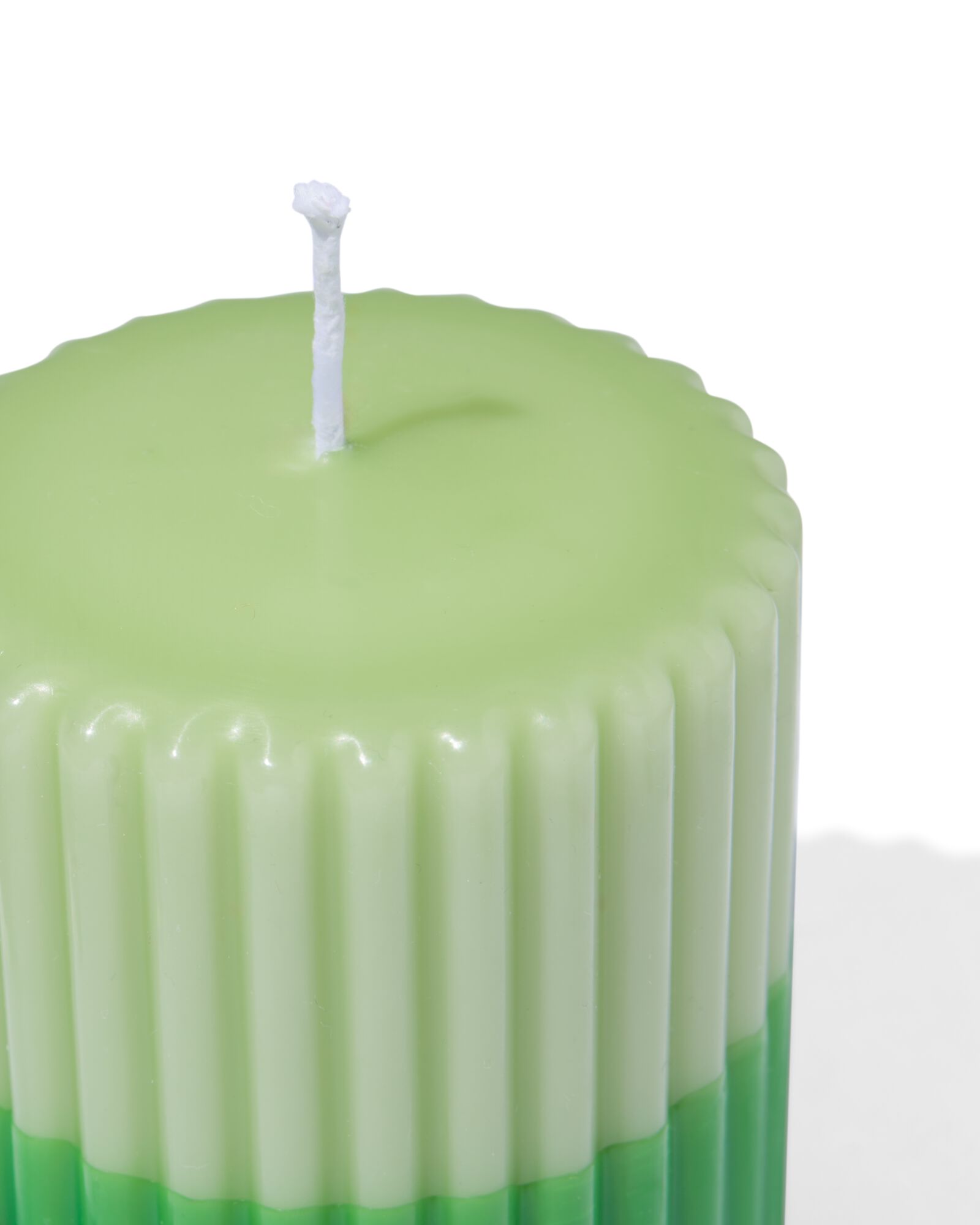 grosse bougie &Oslash; 7 x 8 cm nervur&eacute;e verte - 13504025 - HEMA