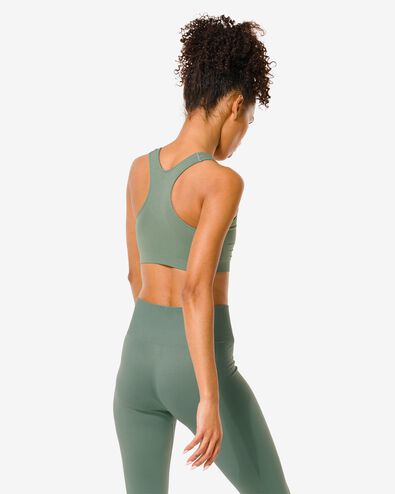 naadloze sporttop medium support groen - 1000030854 - HEMA