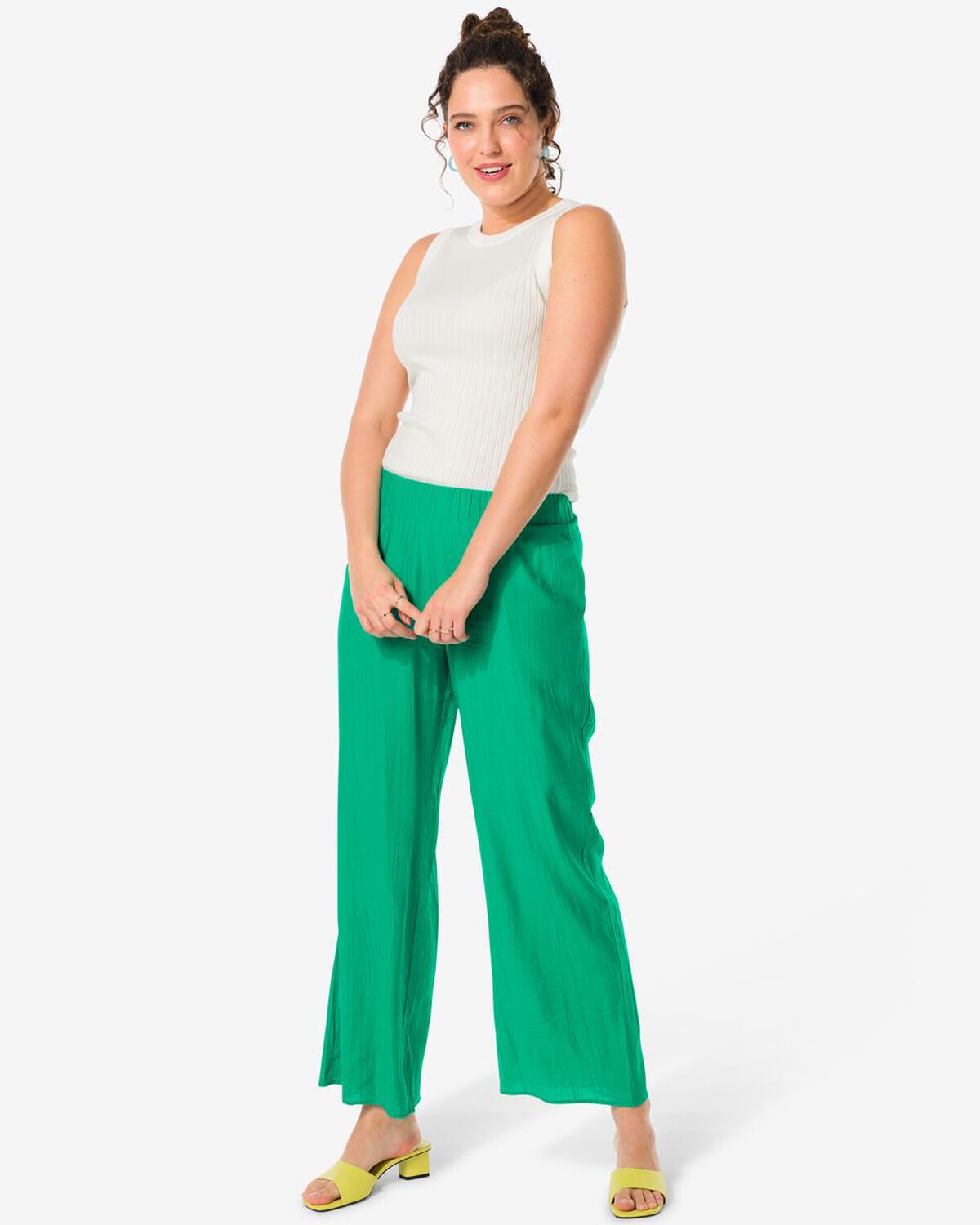 Ensemble femme composé d'un pantalon vert et d'un haut blanc - 200947.0 - HEMA