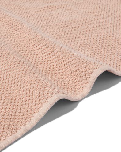 serviette de bain 2&egrave;me vie coton recycl&eacute; rose p&acirc;le rose p&acirc;le - 1000031878 - HEMA