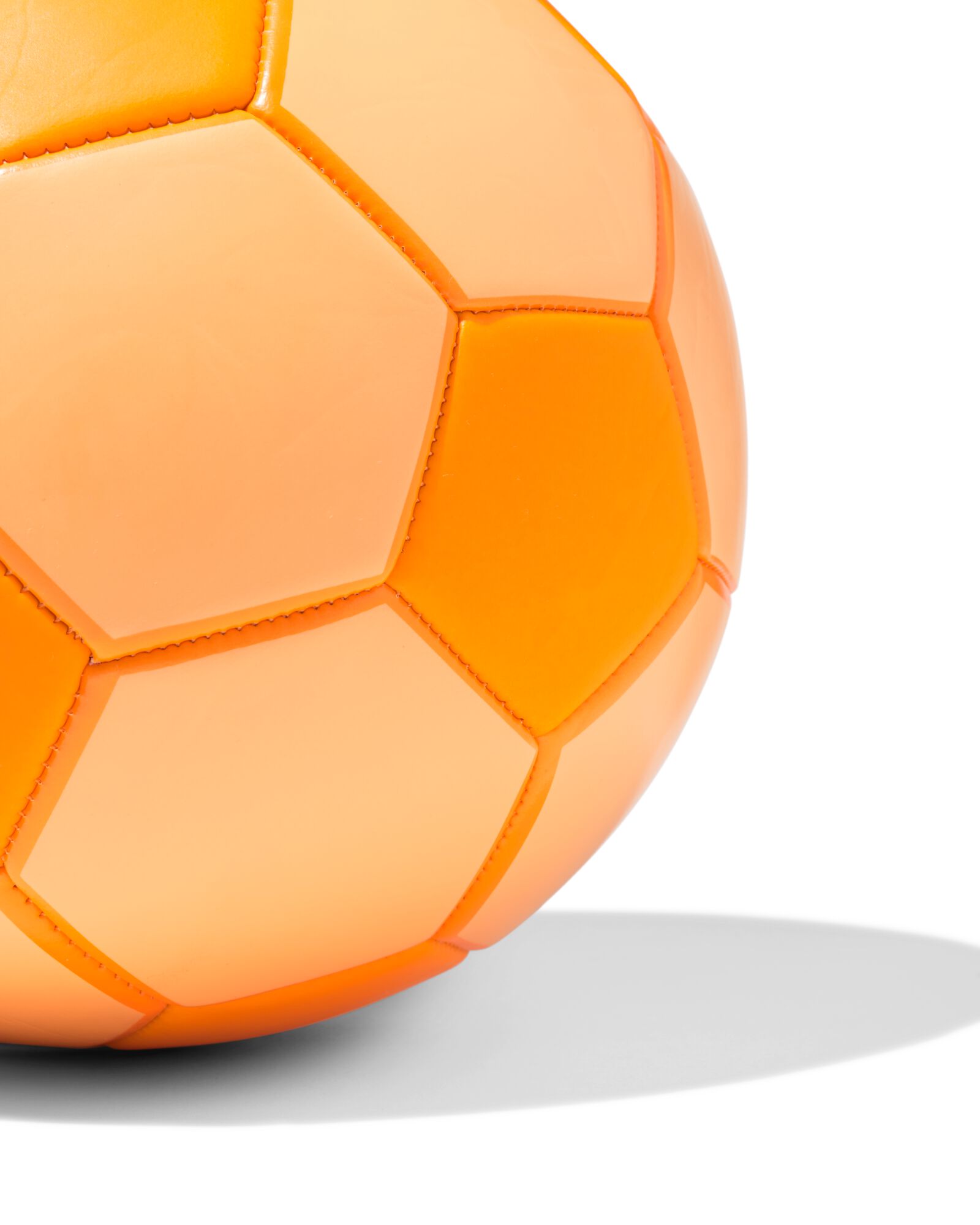 ballon de football ⌀22cm taille 5 - 15800101 - HEMA