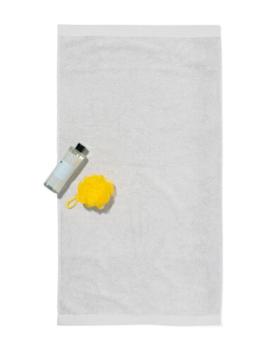 handdoek - 60 x 110 - hotel extra zacht - lichtgrijs lichtgrijs handdoek 60 x 110 - 5217008 - HEMA