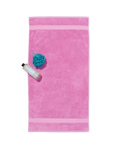 serviettes de bain - qualit&eacute; &eacute;paisse violet pourpre serviette 60 x 110 - 5250379 - HEMA