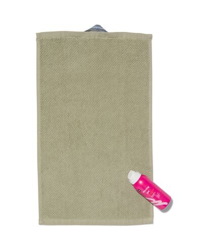 serviette de bain 2&egrave;me vie coton recycl&eacute; vert clair vert clair - 1000031877 - HEMA