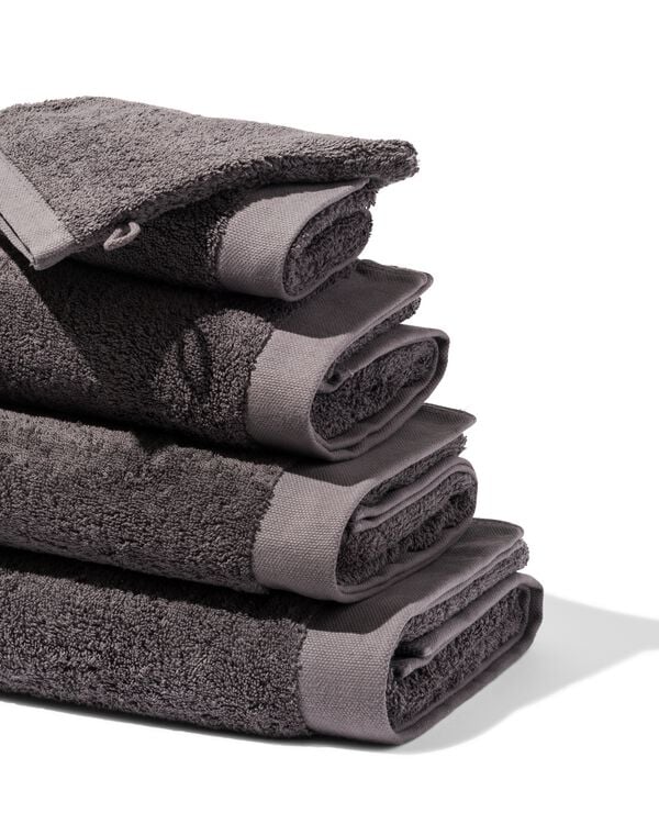 serviettes de bain - hôtel extra doux gris foncé gris foncé - 1000015155 - HEMA