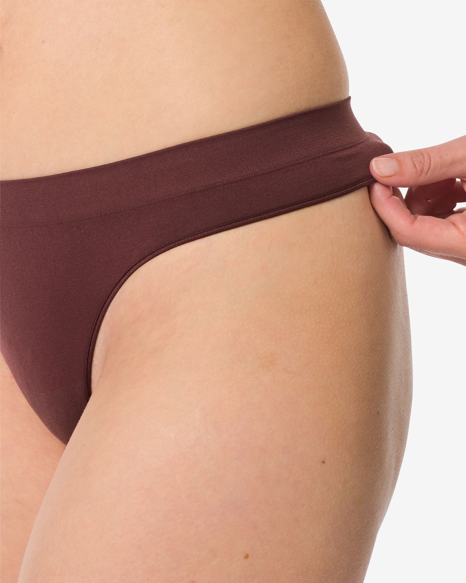 HEMA Damesstring Naadloos Micro Donkerbruin (donkerbruin)