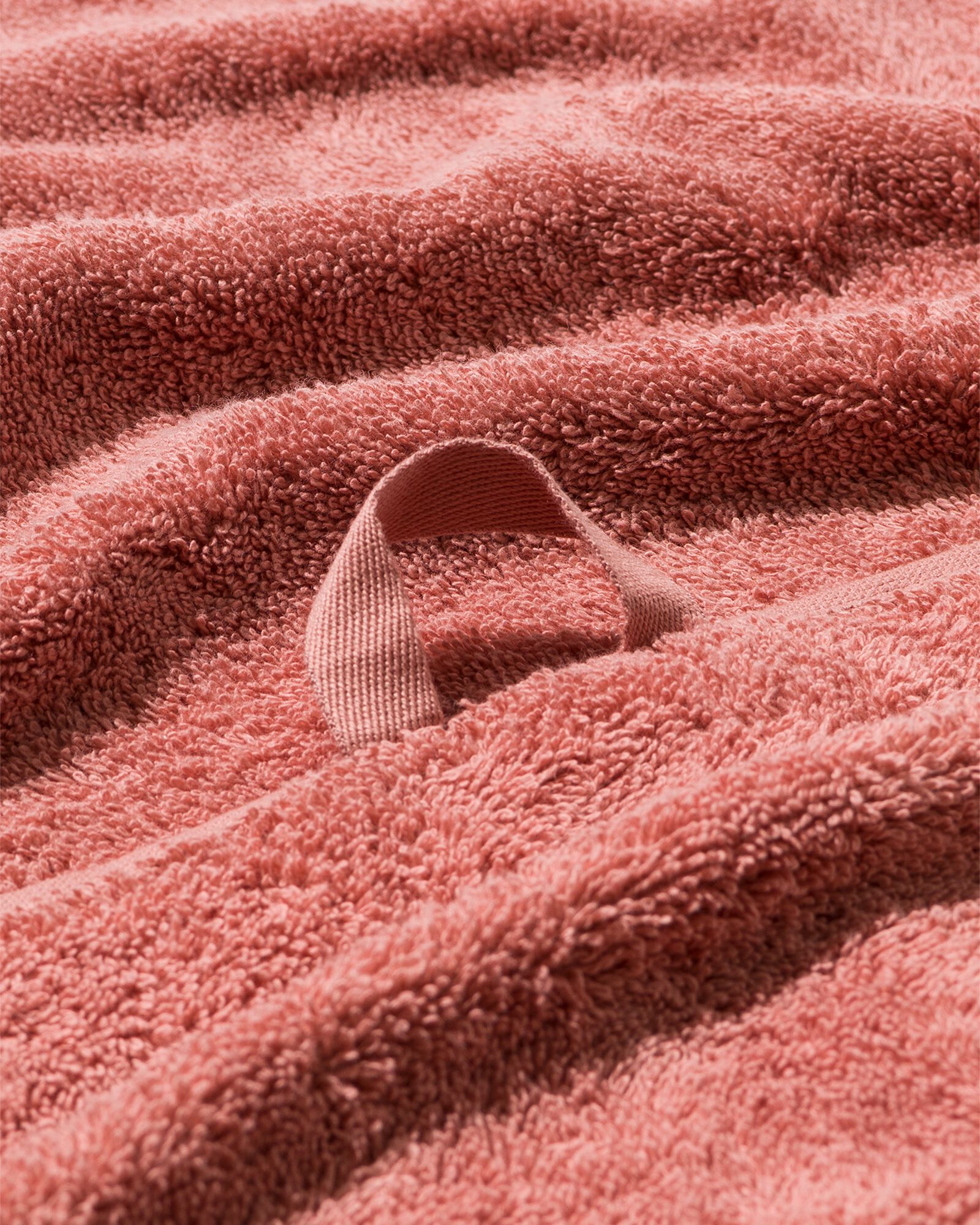 handdoek 70x140 zware kwaliteit - roze oudroze handdoek 70 x 140 - 5200709 - HEMA