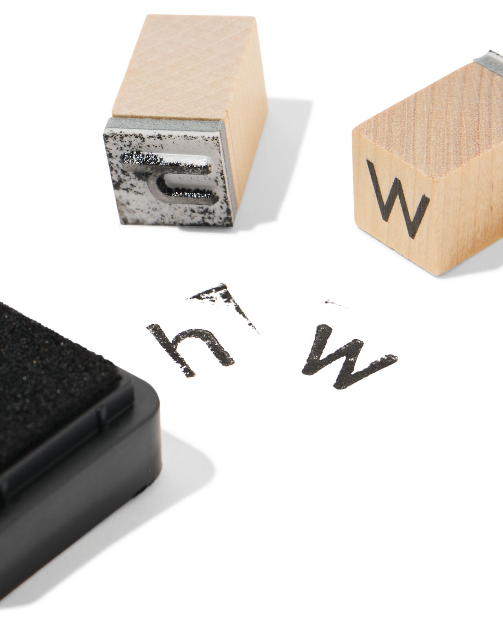 jeu de tampons alphabet avec encreur en bois - 14803955 - HEMA