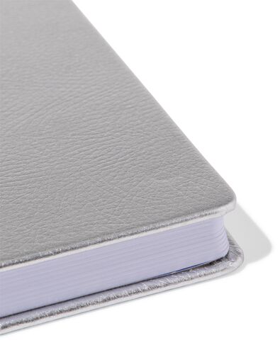 carnet A5 lign&eacute; et nervur&eacute; - 14100369 - HEMA