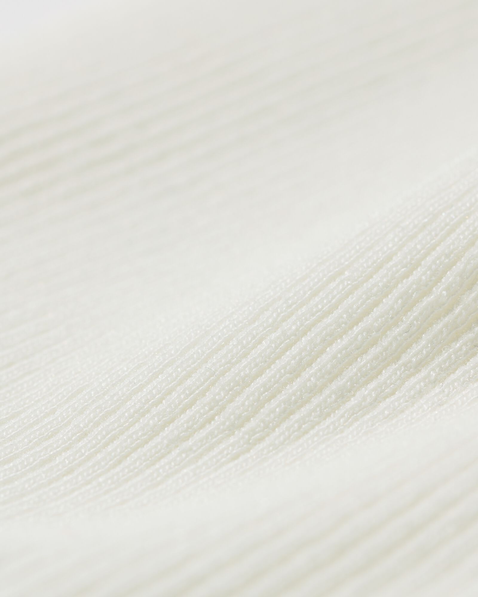 Newborn-M&uuml;tze aus LENZING&trade; ECOVERO&trade;, gerippt - 33430620 - HEMA