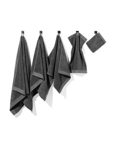 serviette - 50 x 100 cm - qualit&eacute; h&ocirc;tel tr&egrave;s douce - gris fonc&eacute; uni gris fonc&eacute; serviette 50 x 100 - 5220031 - HEMA